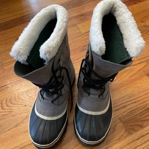 VGUC Sorel Caribou size 10 snow boots